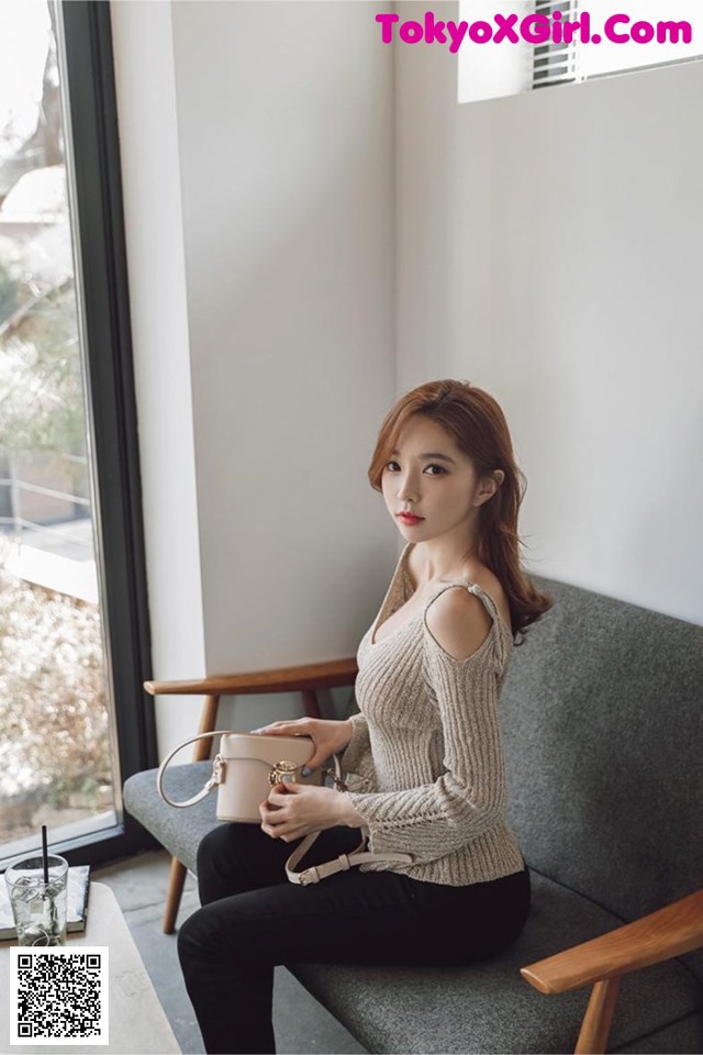 The beautiful Park Soo Yeon in the fashion photo series in March 2017 (302 photos)